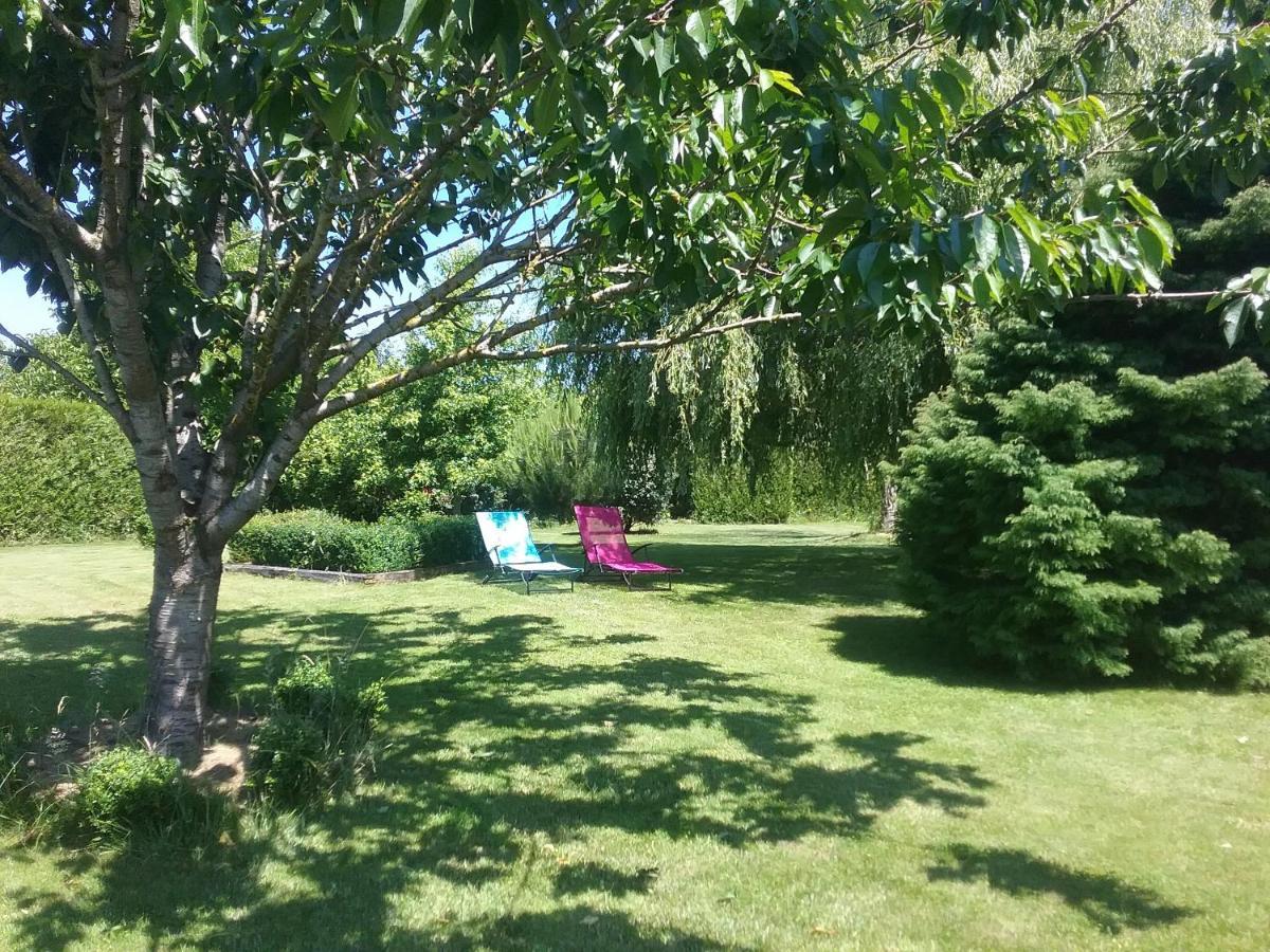Bed and Breakfast Mont Voyageur Sains Екстер'єр фото